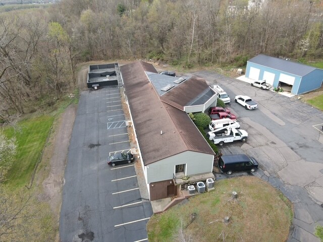 More Photos Of 104 Woodward Hill Rd, Edwardsville Office For Sale