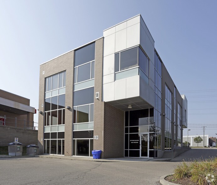 Primary Photo Of 18 Fischer-Hallman Rd N, Waterloo Office For Lease