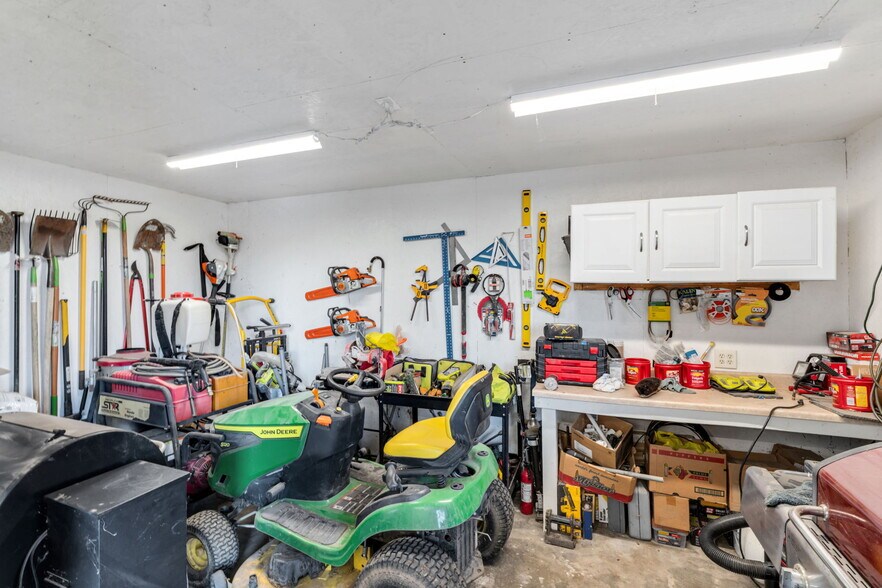 More Photos Of 23259 Avenue 64 Ave, Ducor Warehouse For Sale