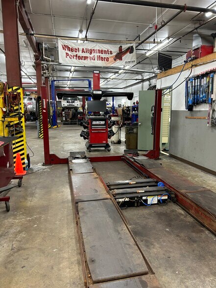 More Photos Of 7611-7615 Rickenbacker Dr, Gaithersburg Flex For Lease