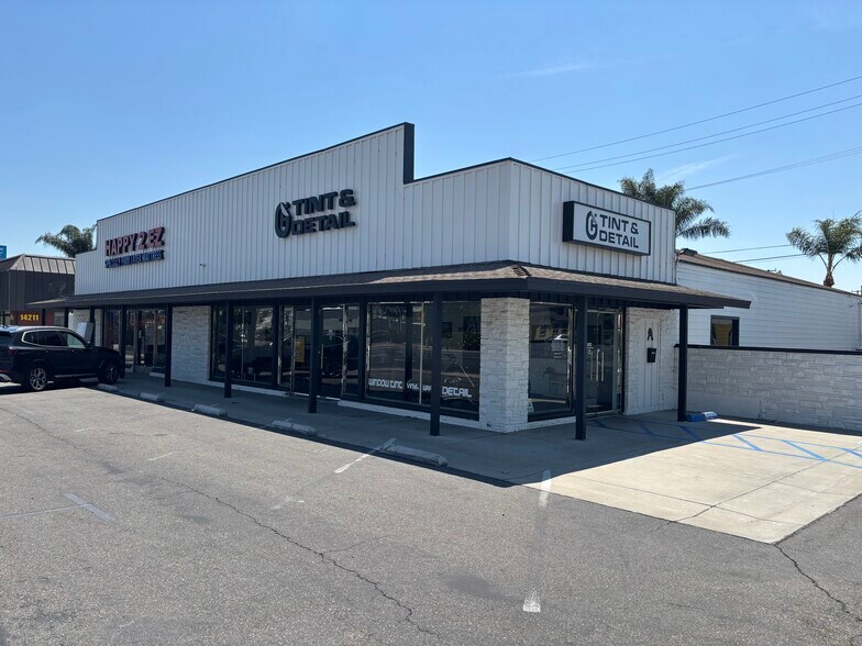 Primary Photo Of 14191 Beach Blvd, Westminster Freestanding For Sale