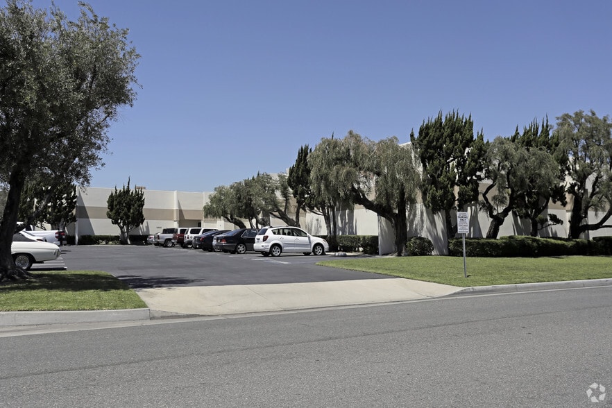 Primary Photo Of 13909-13929 Struikman Rd, Cerritos Warehouse For Lease