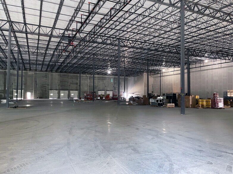 More Photos Of 124 Route 17K, Newburgh Distribution For Lease
