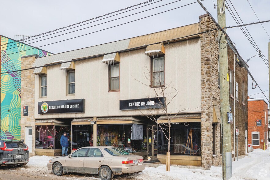 More Photos Of 1290 Rue Notre-Dame, Montréal Storefront Retail Residential For Lease
