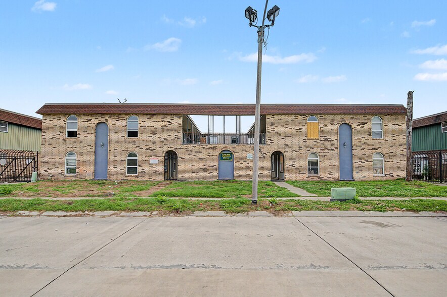 More Photos Of 6711-6817 Tara Ln, New Orleans Apartments For Sale