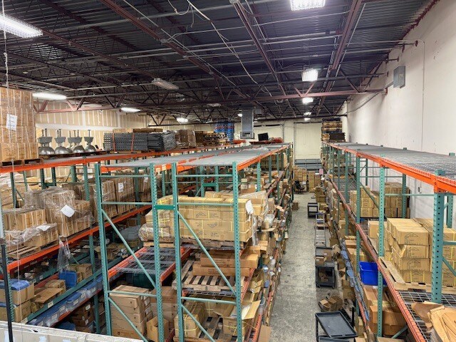 More Photos Of 1520 S Powerline Rd, Deerfield Beach Warehouse For Lease