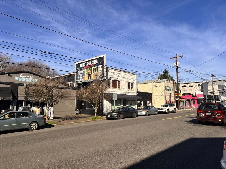 More Photos Of 3321-3327 SE Hawthorne St, Portland General Retail For Sale