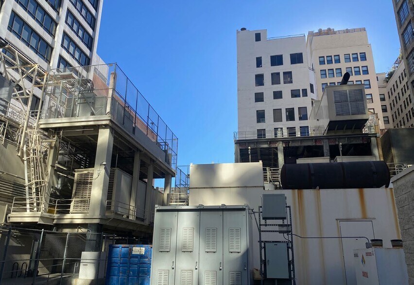 More Photos Of 624 S Grand Ave, Los Angeles Telecom Hotel Data Hosting For Lease