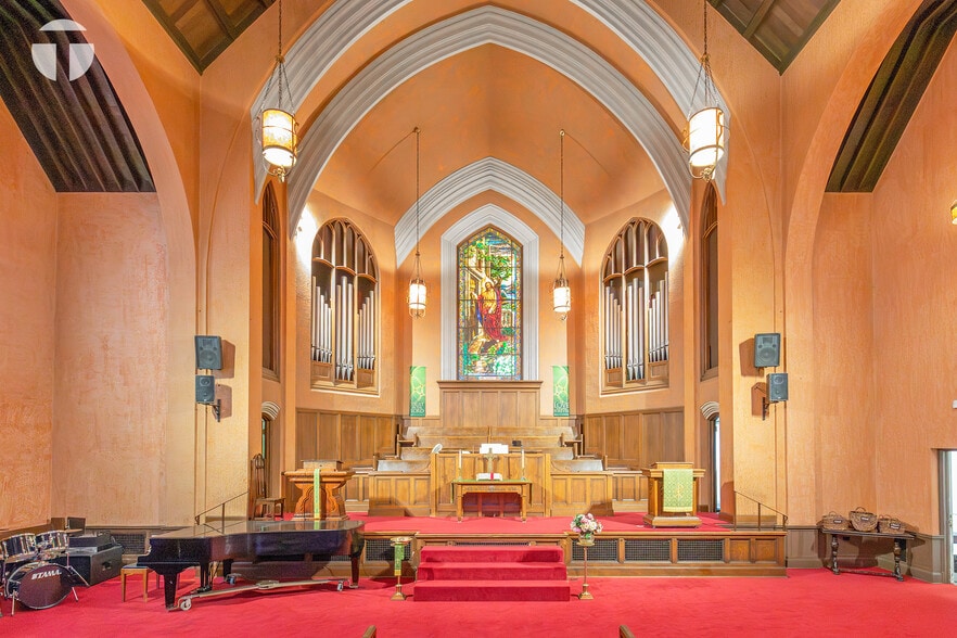 More Photos Of 2700 L St, Sacramento Religious Facility For Sale