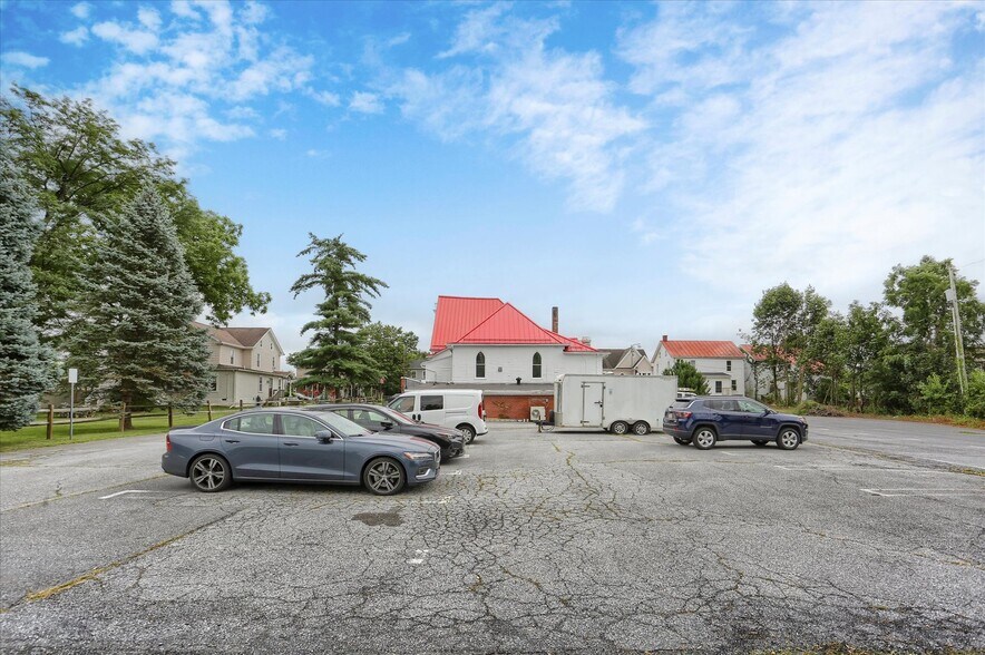More Photos Of 5948 Linglestown Rd, Harrisburg Restaurant For Sale