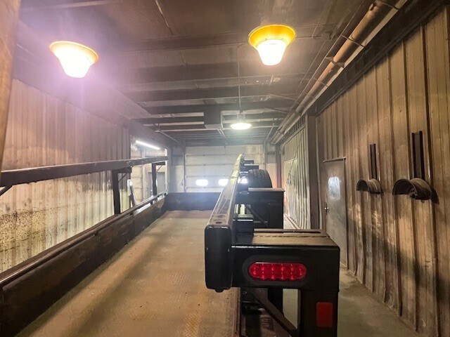 More Photos Of 101 E Chestnut St, Chilton Industrial For Sale