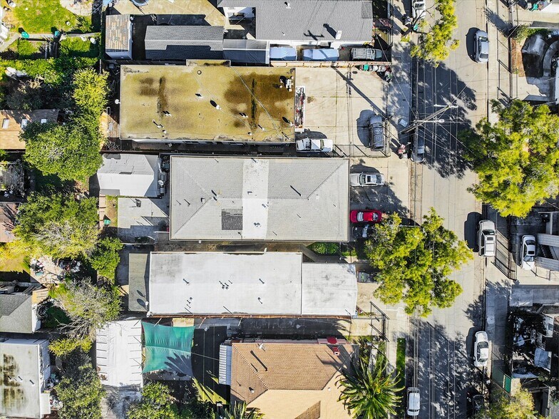 More Photos Of 1927 82nd Ave, Oakland Apartments For Sale