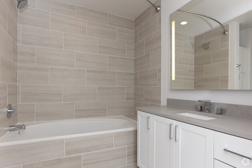 More Photos Of 1400 Hi Line Dr, Dallas Apartments For Lease