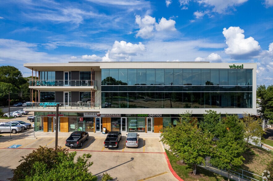 More Photos Of 2330 S Lamar Blvd, Austin Office For Sale