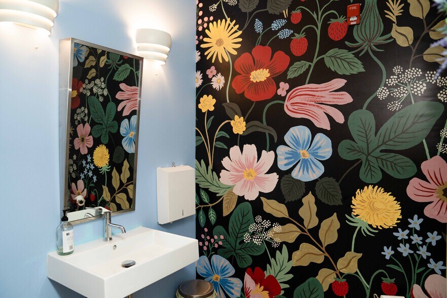 More Photos Of 15 Allen St, Buffalo Apartments For Lease