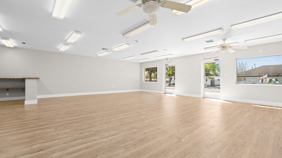 More Photos Of 648 S Commerce Ave, Sebring Freestanding For Sale