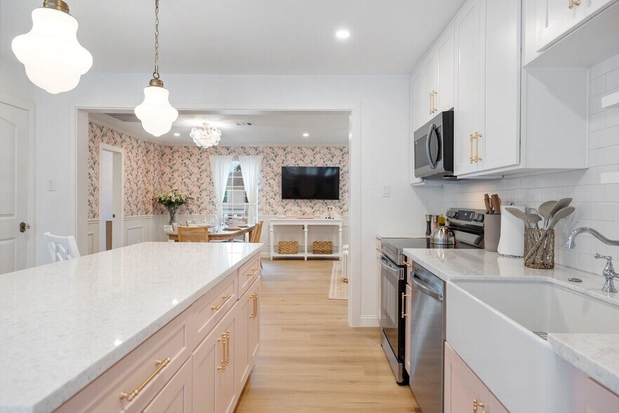 More Photos Of , Houston Multifamily For Sale