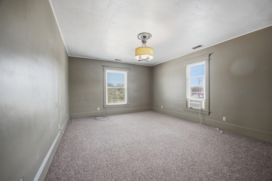 More Photos Of 229 E Main St, Bridgeport Loft Creative Space For Sale