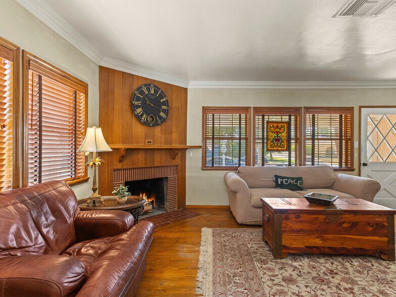 More Photos Of 331 Allen Ave, Glendale Multifamily For Sale