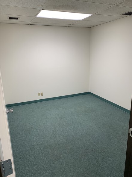 More Photos Of 650 W Duarte Rd, Arcadia Medical For Lease