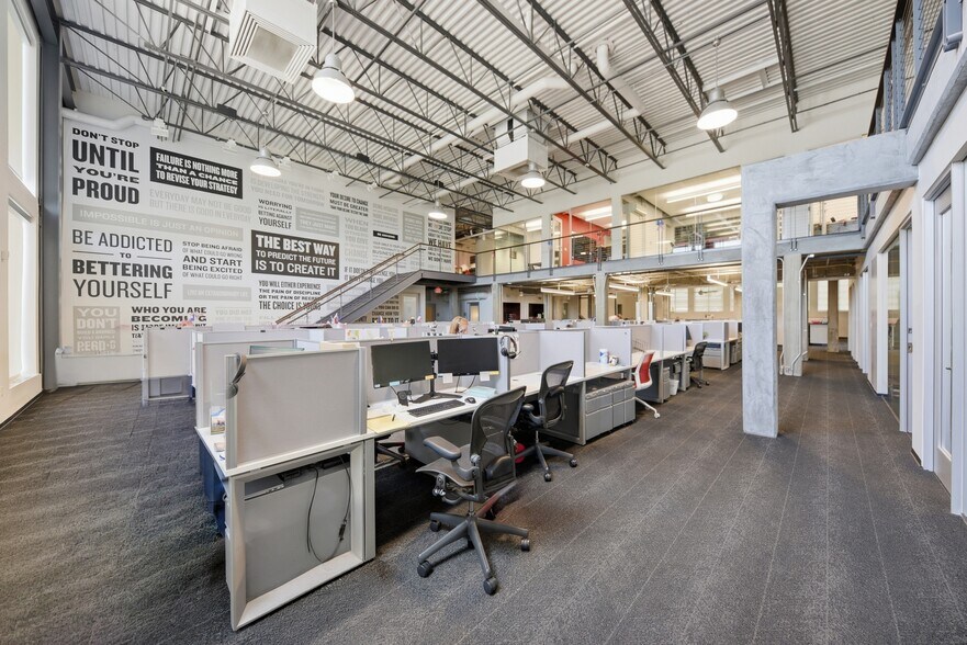 More Photos Of 301 N Main St, Bryan Office For Lease