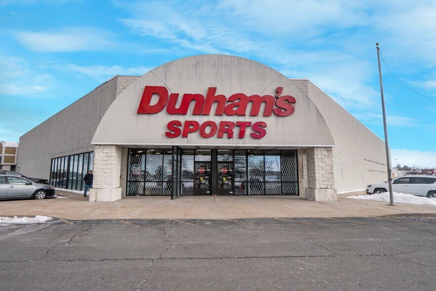 More Photos Of 590-594 Galleria Dr, Johnstown General Retail For Sale