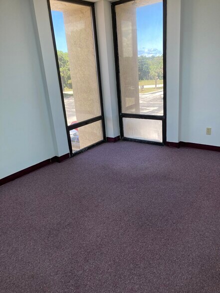 More Photos Of 2215 Nebraska Ave, Fort Pierce Medical For Lease