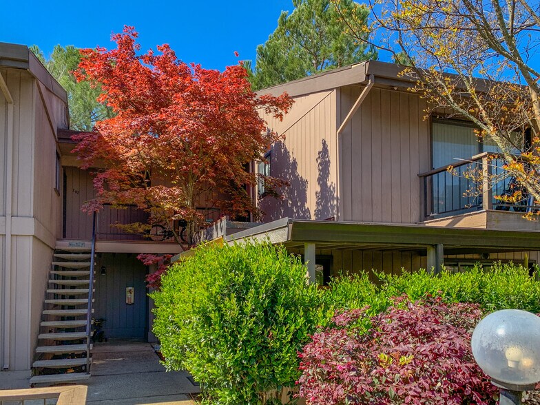 Primary Photo Of 2572 Knollwood Ct, Cameron Park Apartments For Sale