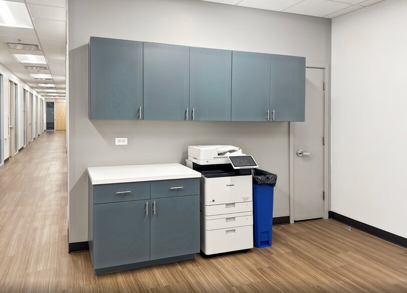 More Photos Of 10451 W Palmeras Dr, Sun City Medical For Lease