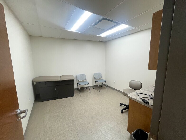 More Photos Of 7400 Holabird Ave, Baltimore Medical For Lease