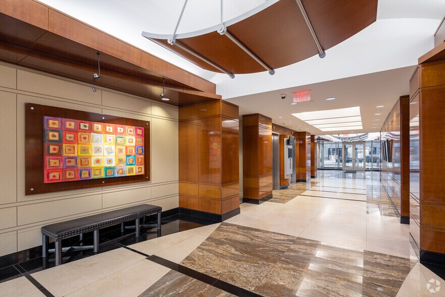 More Photos Of 4801 Olympia Park Plz, Louisville Office For Sale