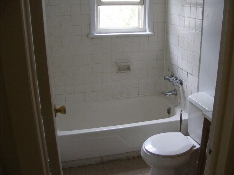 More Photos Of 268 Forrest St, Jersey City Apartments For Sale