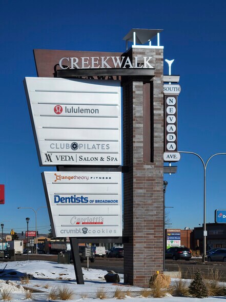 More Photos Of 100 E Cheyenne Rd, Colorado Springs Storefront For Lease