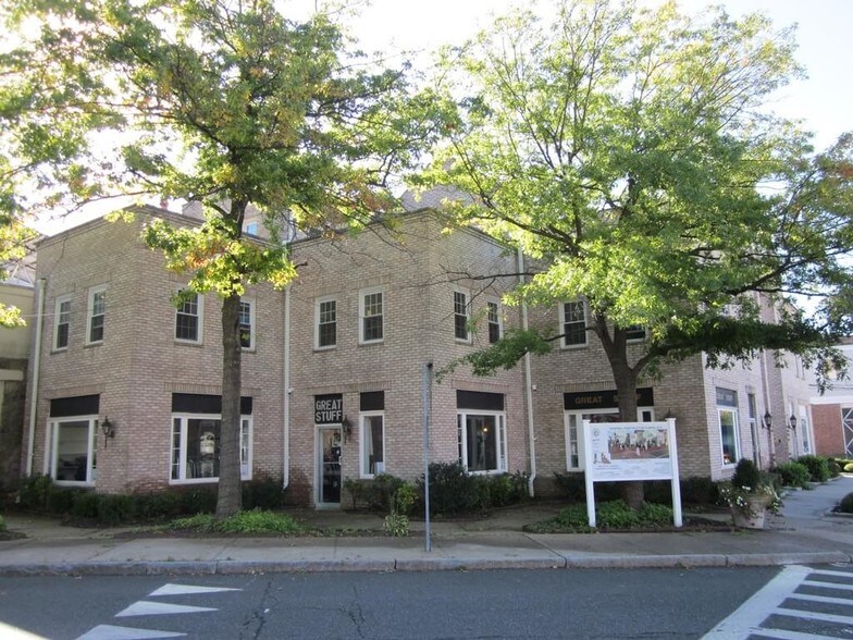 More Photos Of 1 S Greeley Ave, Chappaqua Medical For Lease