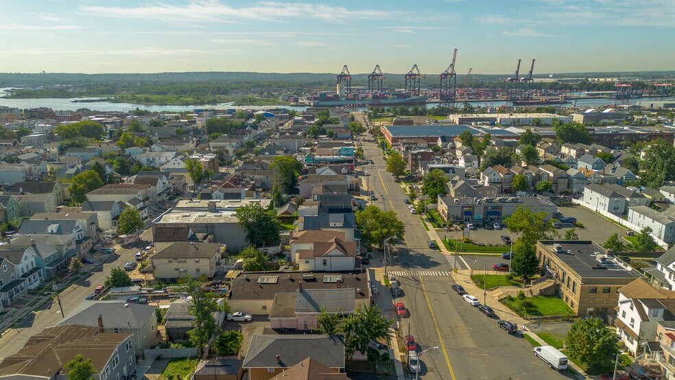More Photos Of 245-247 Elizabeth Ave, Elizabeth Industrial For Lease