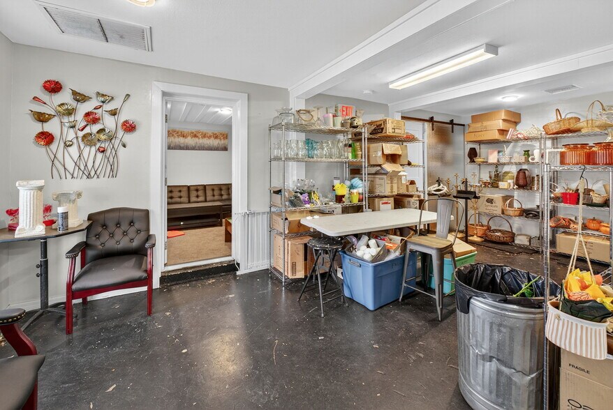 More Photos Of 237 E Plymouth Ave, Deland Freestanding For Sale