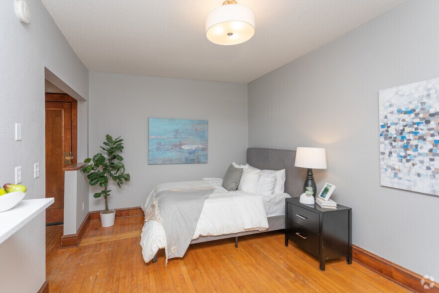 More Photos Of 117-127 W Grant St, Minneapolis Apartments For Lease