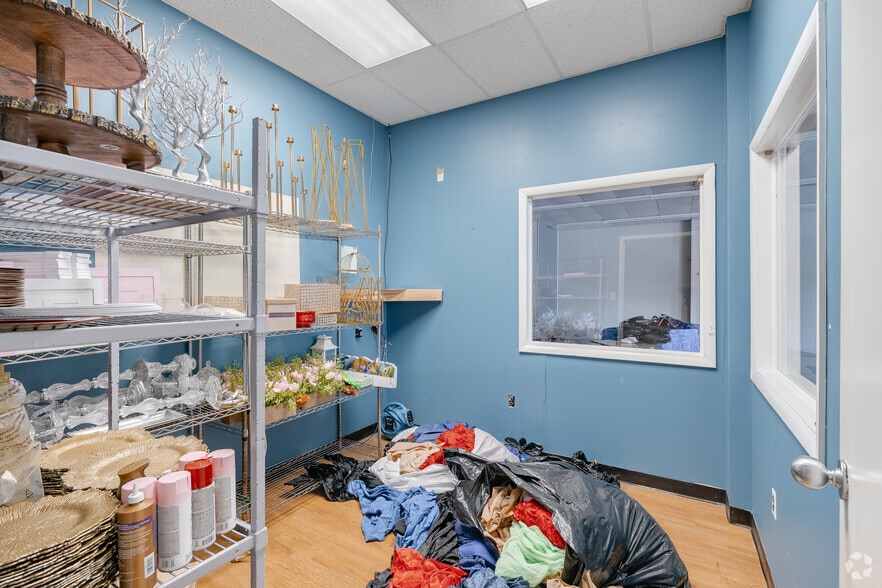 More Photos Of 76 W Landis Ave, Vineland Storefront Retail Office For Sale