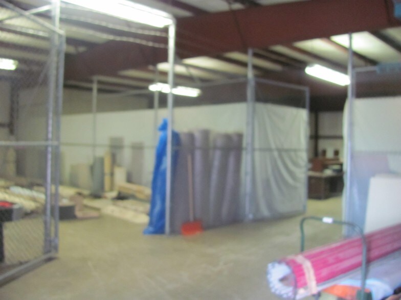 More Photos Of 2415 Mcdonough St, Joliet Warehouse For Lease