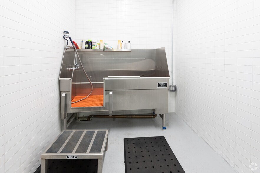 More Photos Of 2302 Valdez St, Oakland Apartments For Lease