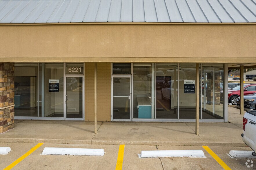 More Photos Of 6299 Granbury Rd, Fort Worth Unknown For Lease