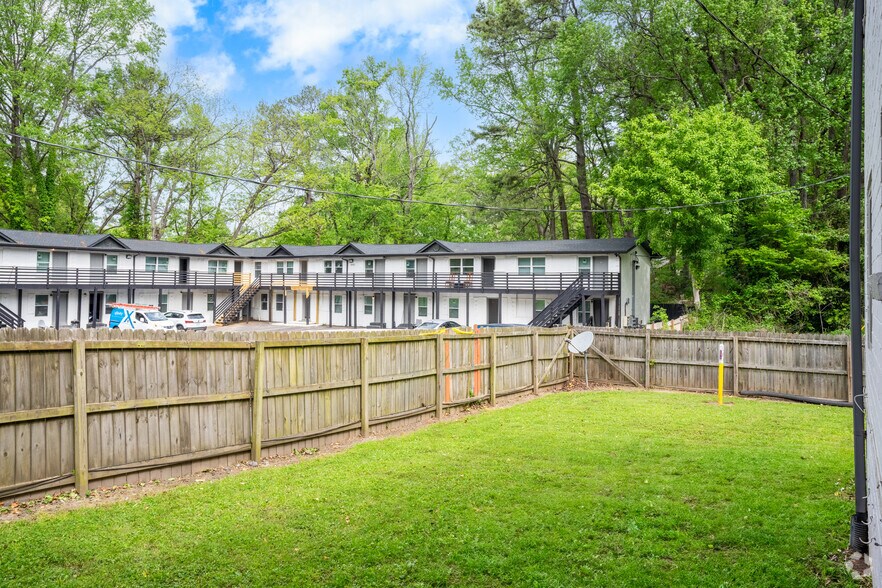 More Photos Of 340-352 Dixie Hills Cir, Atlanta Apartments For Sale