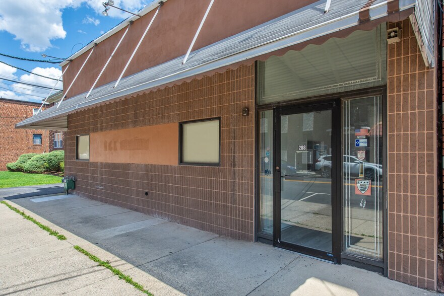 Primary Photo Of 288 Stuyvesant Ave, Lyndhurst General Retail For Lease