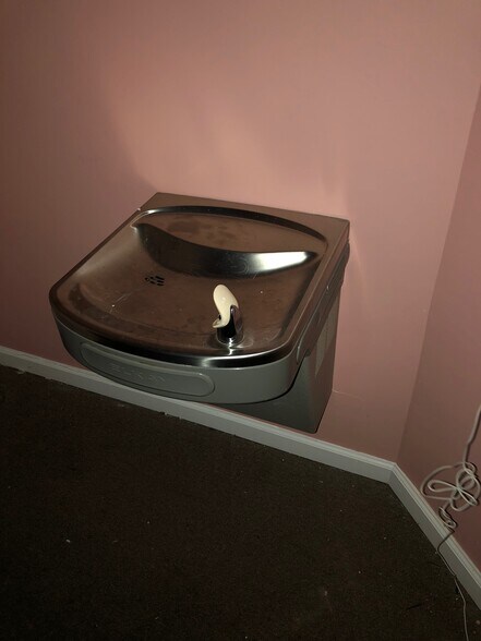 More Photos Of 7896 Georgia Ave, Silver Spring Storefront Retail Office For Lease