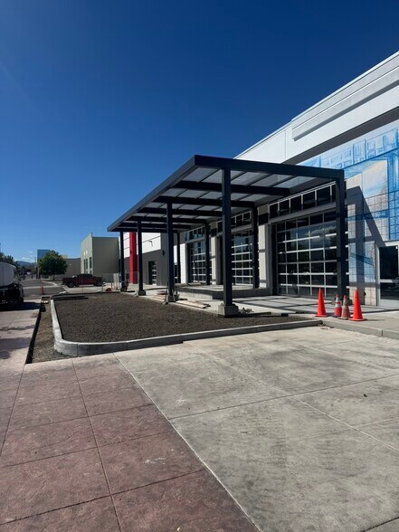 More Photos Of 2450 Oddie Blvd, Sparks Storefront Retail Office For Lease