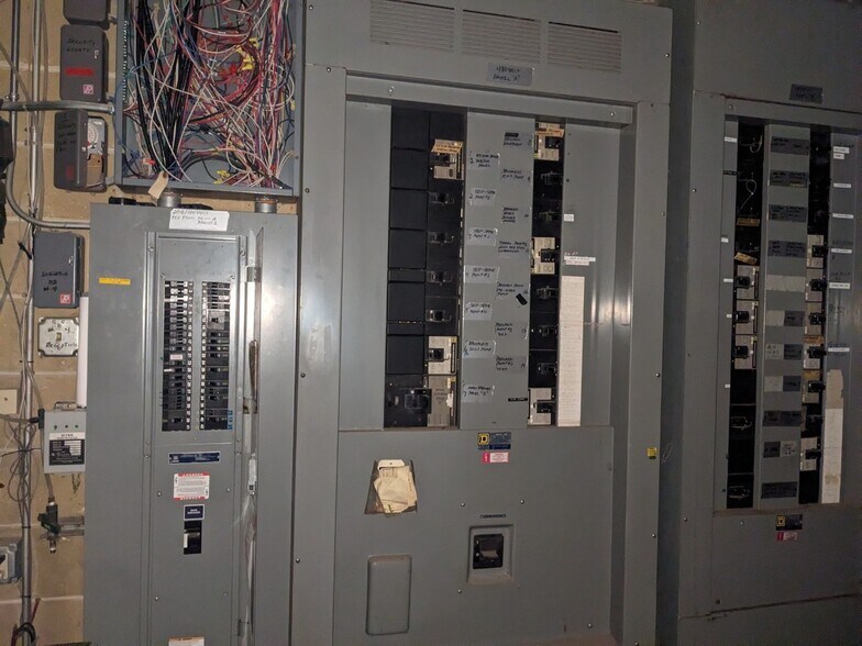 More Photos Of 1200 Janesville Ave, Fort Atkinson Carwash For Sale