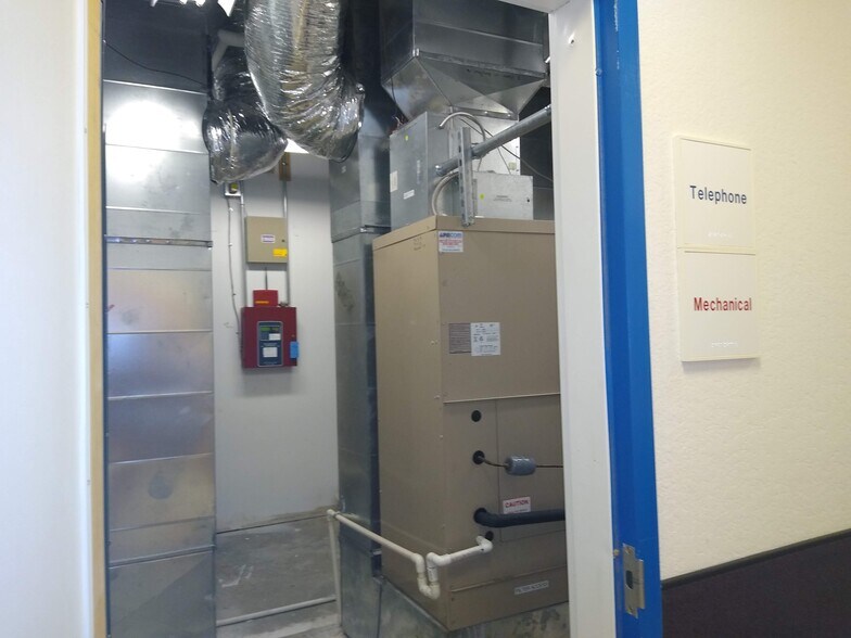 More Photos Of 7560 Sawmill Pky, Powell Daycare Center For Sale