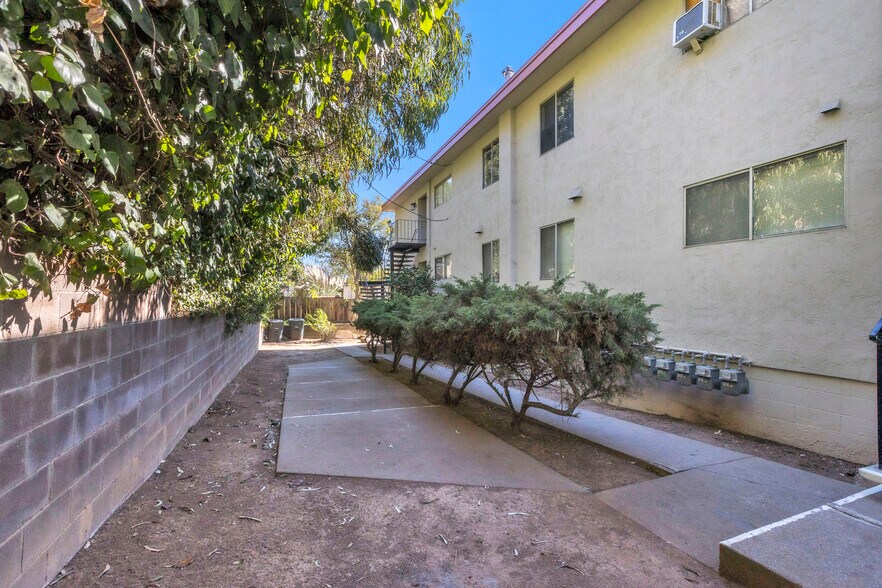 More Photos Of 110 Hilborn Ave, Vallejo Apartments For Sale