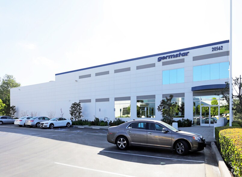 More Photos Of 20562 Crescent Bay Dr, Lake Forest Warehouse For Lease