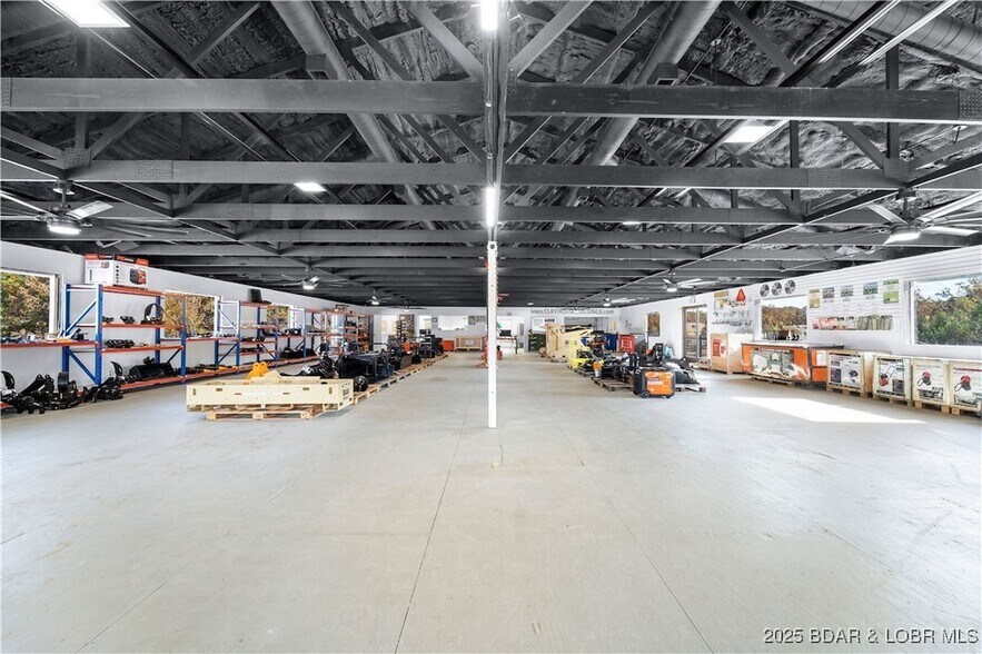 More Photos Of 706 N Main St, Gravois Mills General Retail For Sale